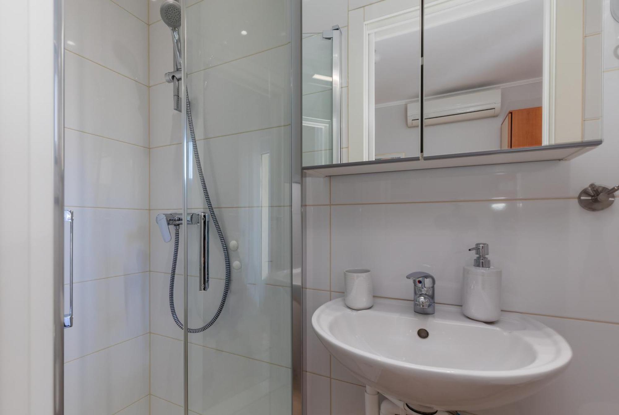 Apartment Duce 5973B Omiš Exteriör bild