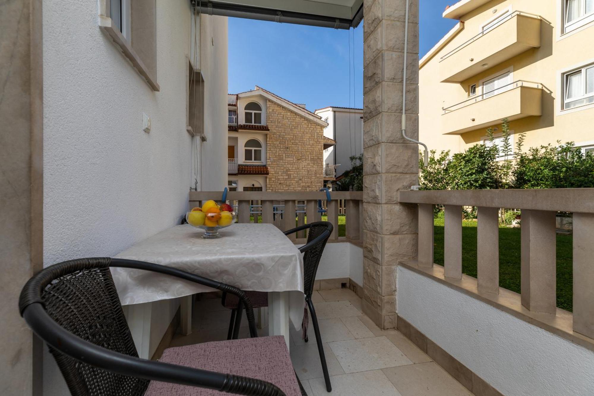 Apartment Duce 5973B Omiš Exteriör bild